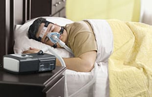 التكيف مع علاج انقطاع التنفس أثناء النوم 