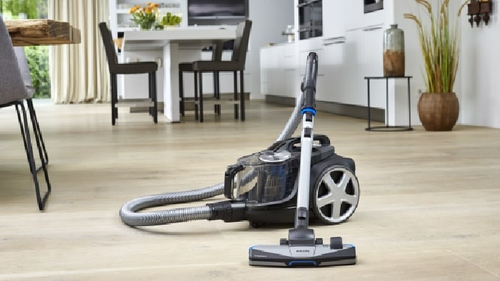 Bagless vacuum cleaner